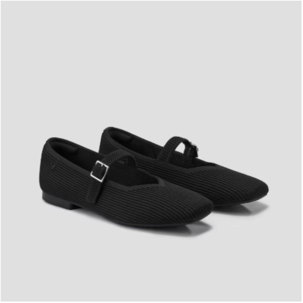 Elegant Black Women's Flats with Buckle